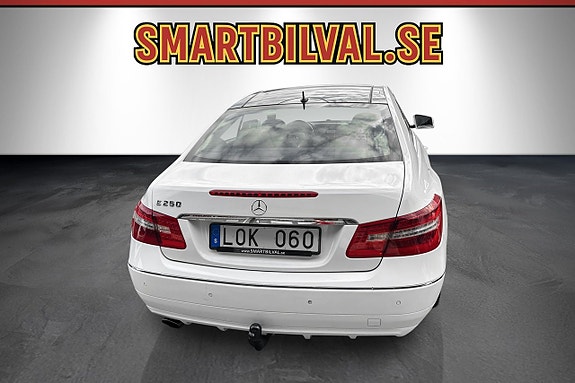 Mercedes-Benz E250 5 of 30