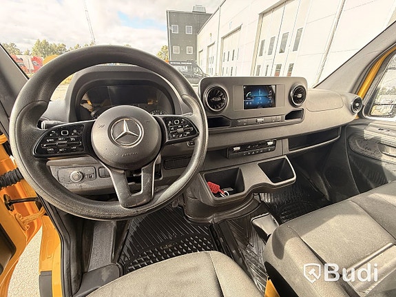 Mercedes-Benz Sprinter 311 25 of 27