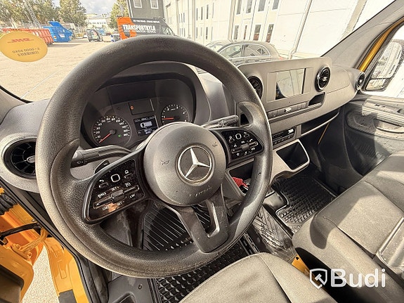Mercedes-Benz Sprinter 311 24 of 27