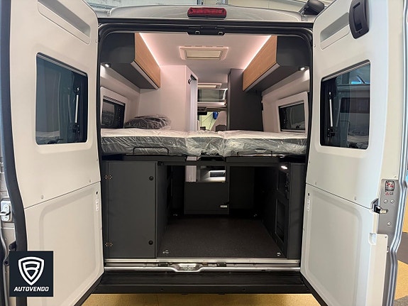 Adria TWIN SELECT 640 SLB 14 of 17