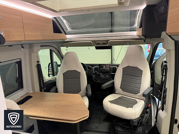 Adria TWIN SELECT 640 SLB 13 of 17