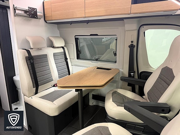 Adria TWIN SELECT 640 SLB 7 of 17