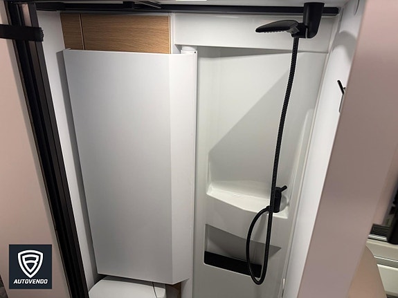 Adria TWIN SELECT 640 SLB 12 of 17