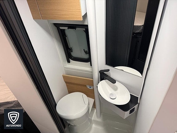 Adria TWIN SELECT 640 SLB 11 of 17