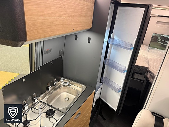 Adria TWIN SELECT 640 SLB 9 of 17