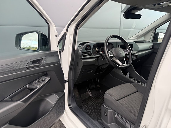 Volkswagen Caddy Maxi 21 of 25