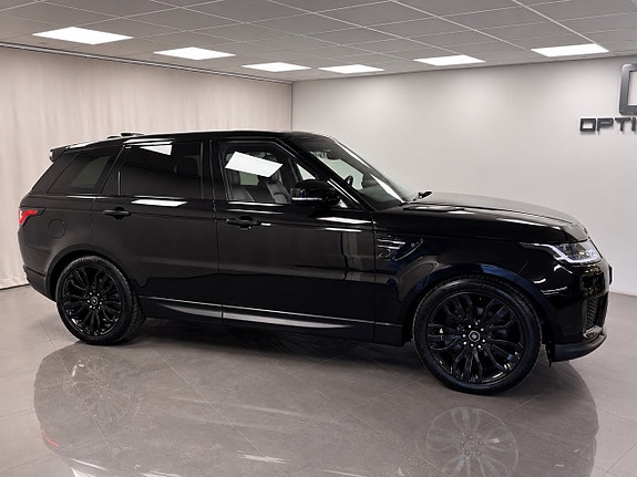 Land Rover Range Rover Sport 8 of 14