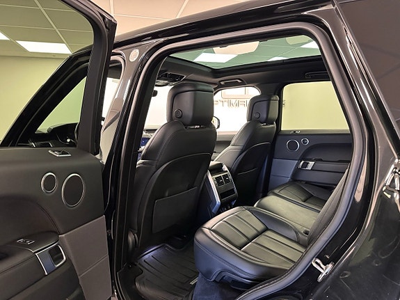 Land Rover Range Rover Sport 12 of 14