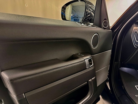 Land Rover Range Rover Sport 13 of 14