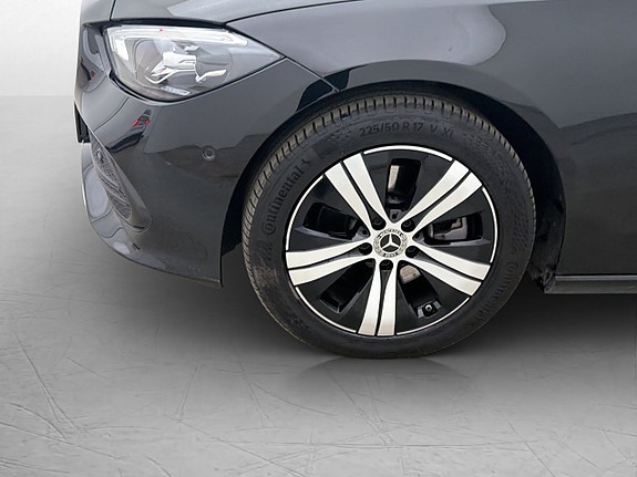 Mercedes-Benz C220 30 of 30