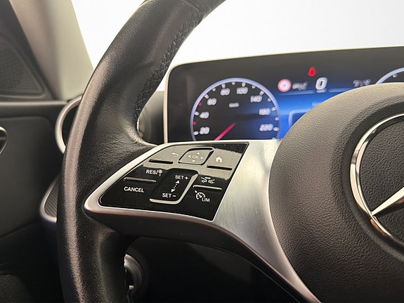 Mercedes-Benz C220 16 of 30