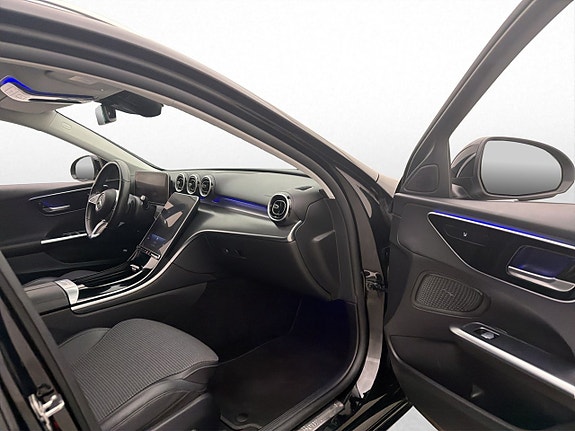 Mercedes-Benz C220 27 of 30
