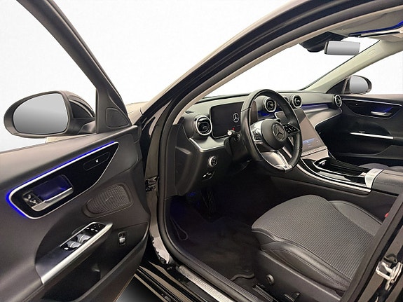 Mercedes-Benz C220 11 of 30