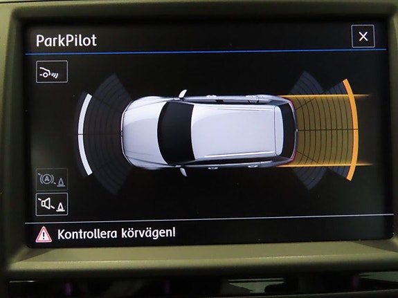 Volkswagen Tiguan 19 of 26