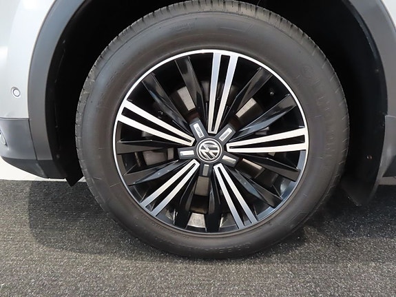Volkswagen Tiguan 6 of 26