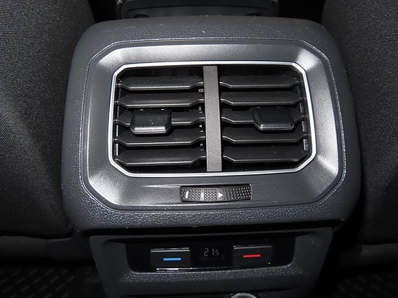 Volkswagen Tiguan 12 of 26
