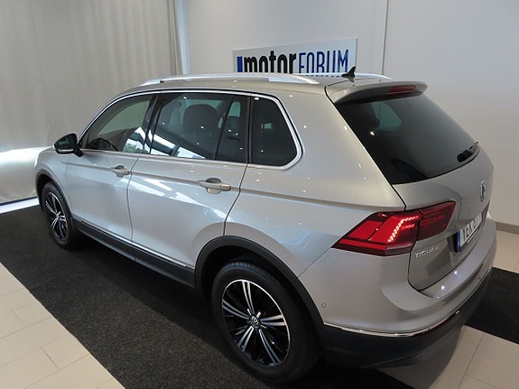 Volkswagen Tiguan 3 of 26