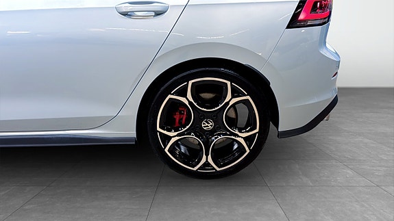 Volkswagen Golf I 6 of 19