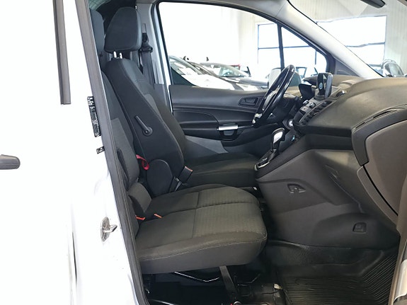 Ford Transit Connect 6 of 8