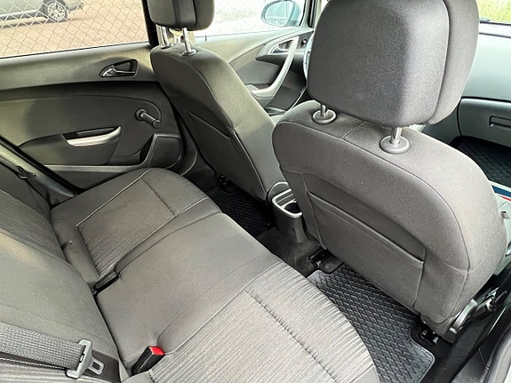Opel Astra 11 of 18