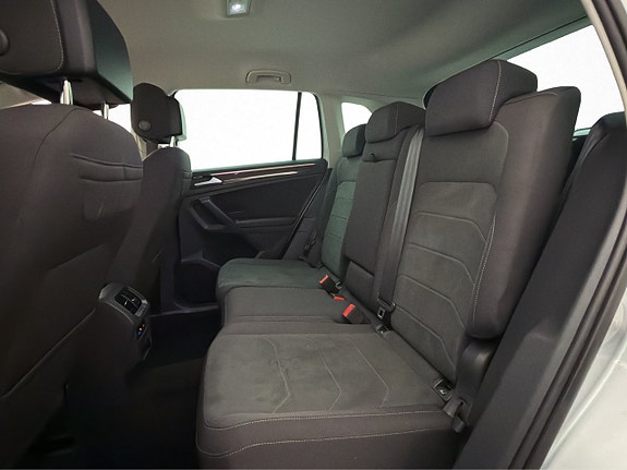 Volkswagen Tiguan 27 of 30