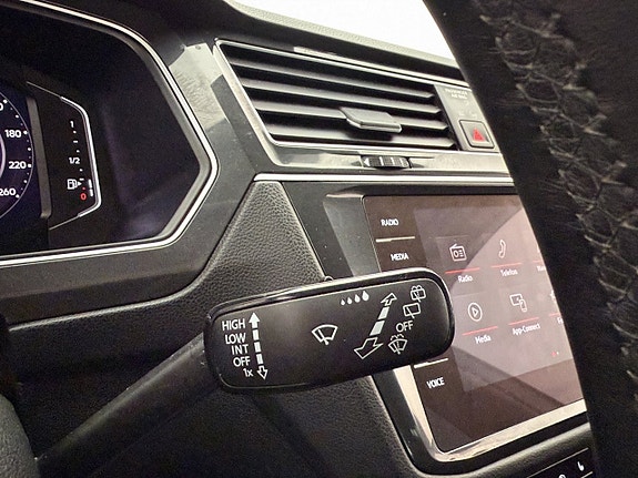 Volkswagen Tiguan 17 of 30