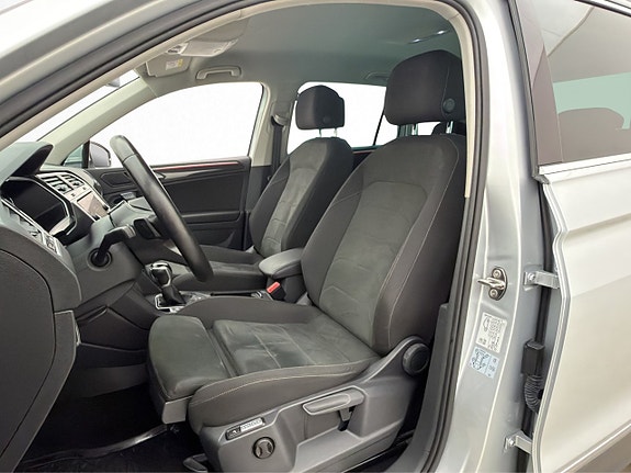 Volkswagen Tiguan 12 of 30