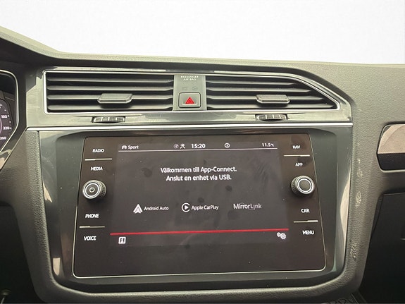 Volkswagen Tiguan 19 of 30