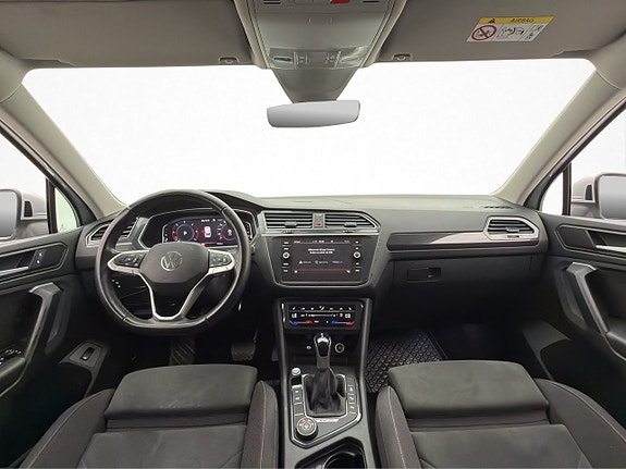 Volkswagen Tiguan 13 of 30