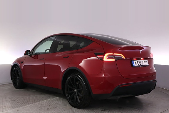 Tesla Model Y 4 of 27