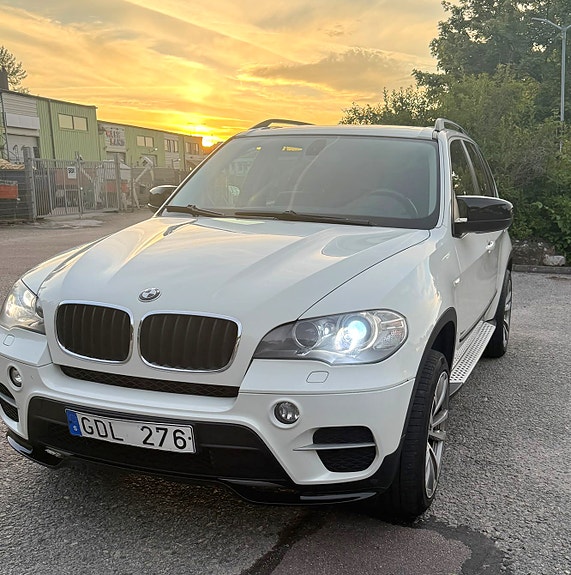 BMW X5 2 of 8