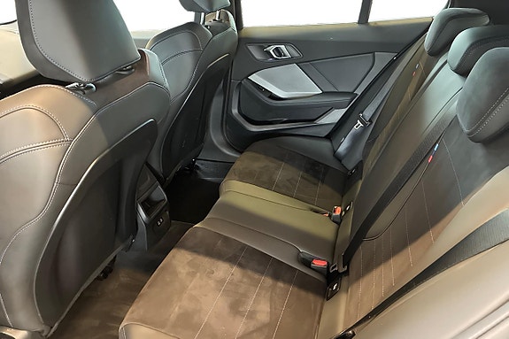 BMW 120 11 of 19