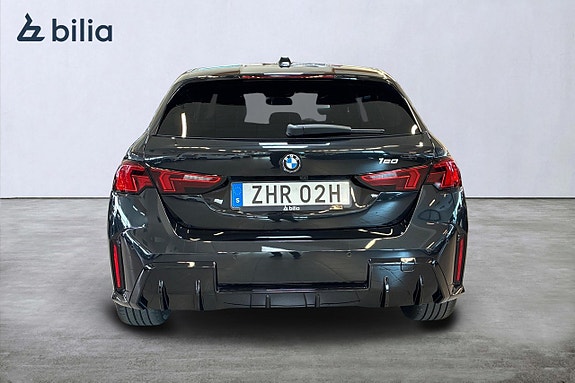 BMW 120 4 of 19