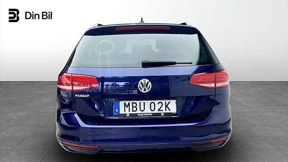 Volkswagen Passat 5 of 13