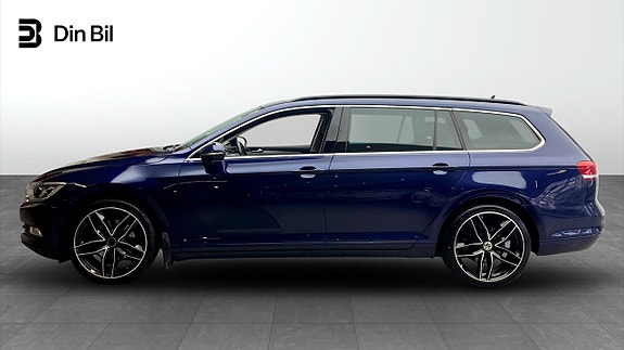 Volkswagen Passat 2 of 13
