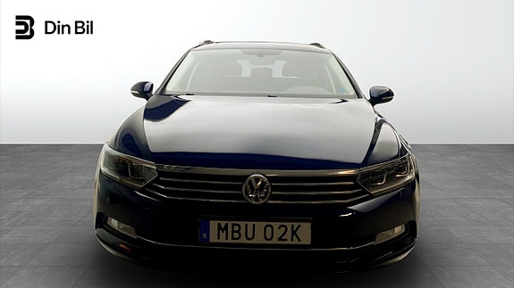 Volkswagen Passat 4 of 13