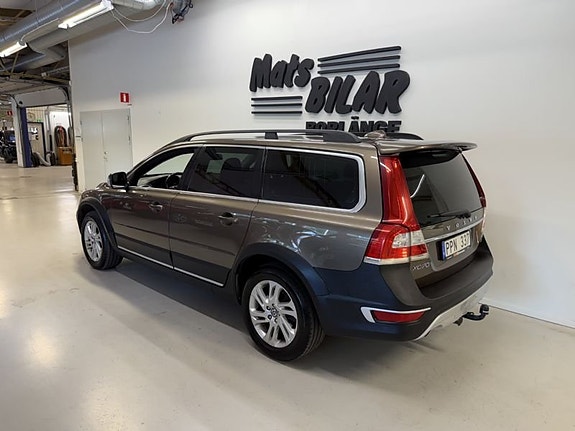 Volvo XC70 3 of 8