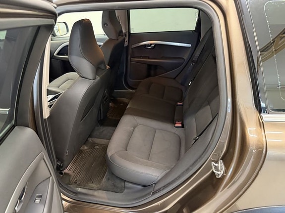 Volvo XC70 6 of 8