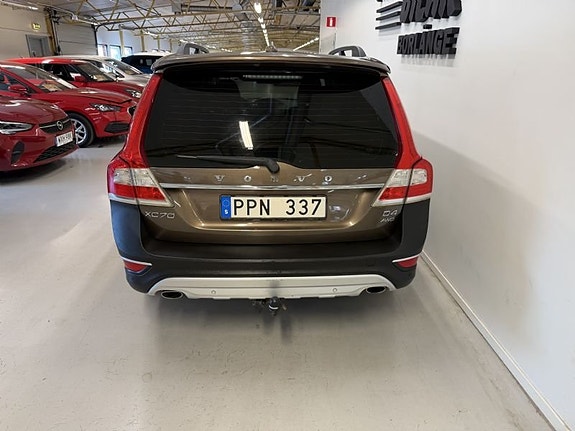 Volvo XC70 4 of 8