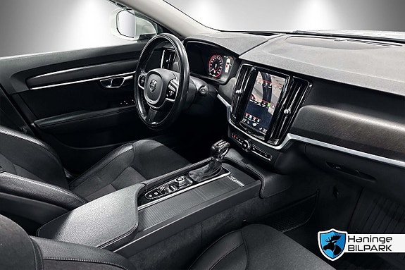 Volvo V90 Cross Country 18 of 30