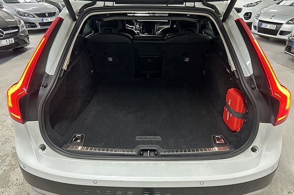 Volvo V90 Cross Country 27 of 30