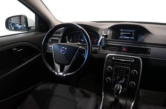 Volvo V70 5 of 10