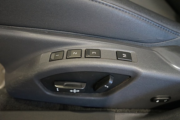 Volvo V70 7 of 10