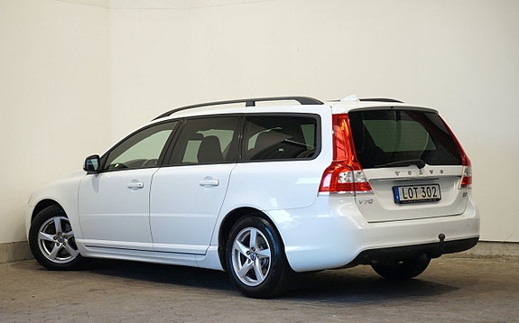 Volvo V70 3 of 10