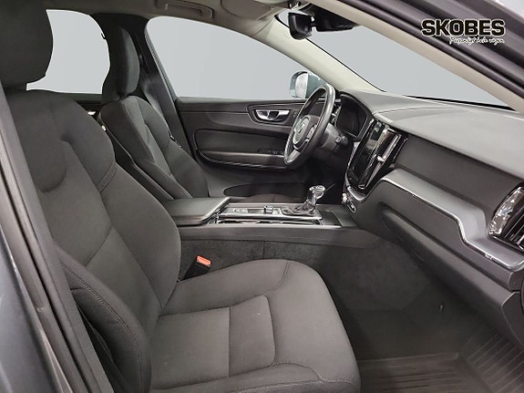 Volvo XC60 11 of 22