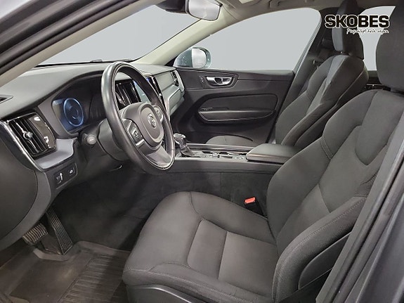 Volvo XC60 8 of 22