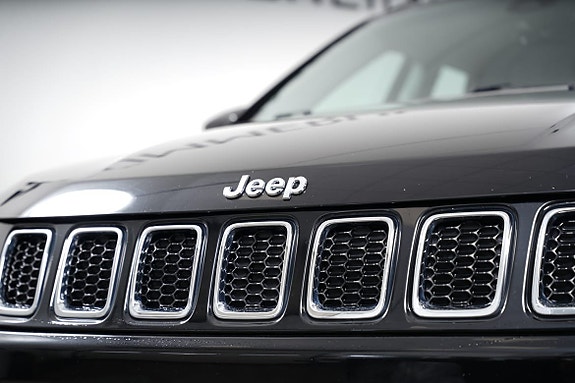 Jeep Compass 7 of 24