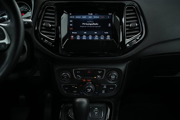 Jeep Compass 24 of 24