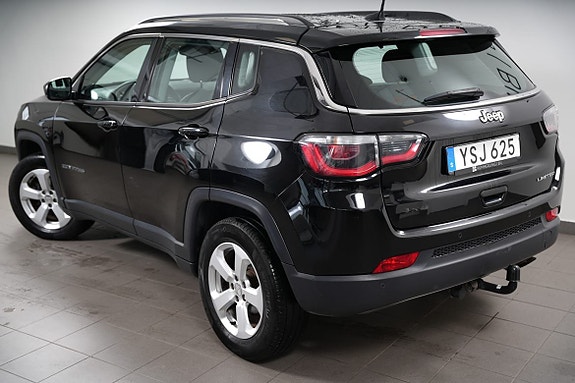 Jeep Compass 11 of 24