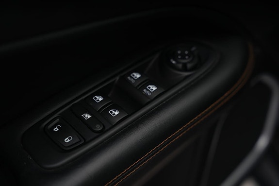 Jeep Compass 16 of 24